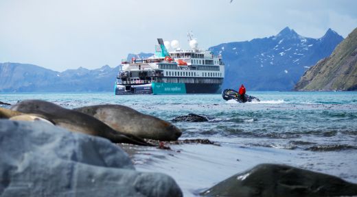 Antarktis Sylvia Earle Schiff und Zodiac