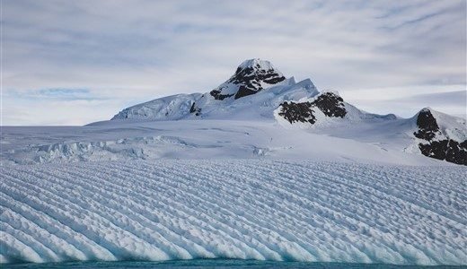Schneebedeckte Berge Antarktis