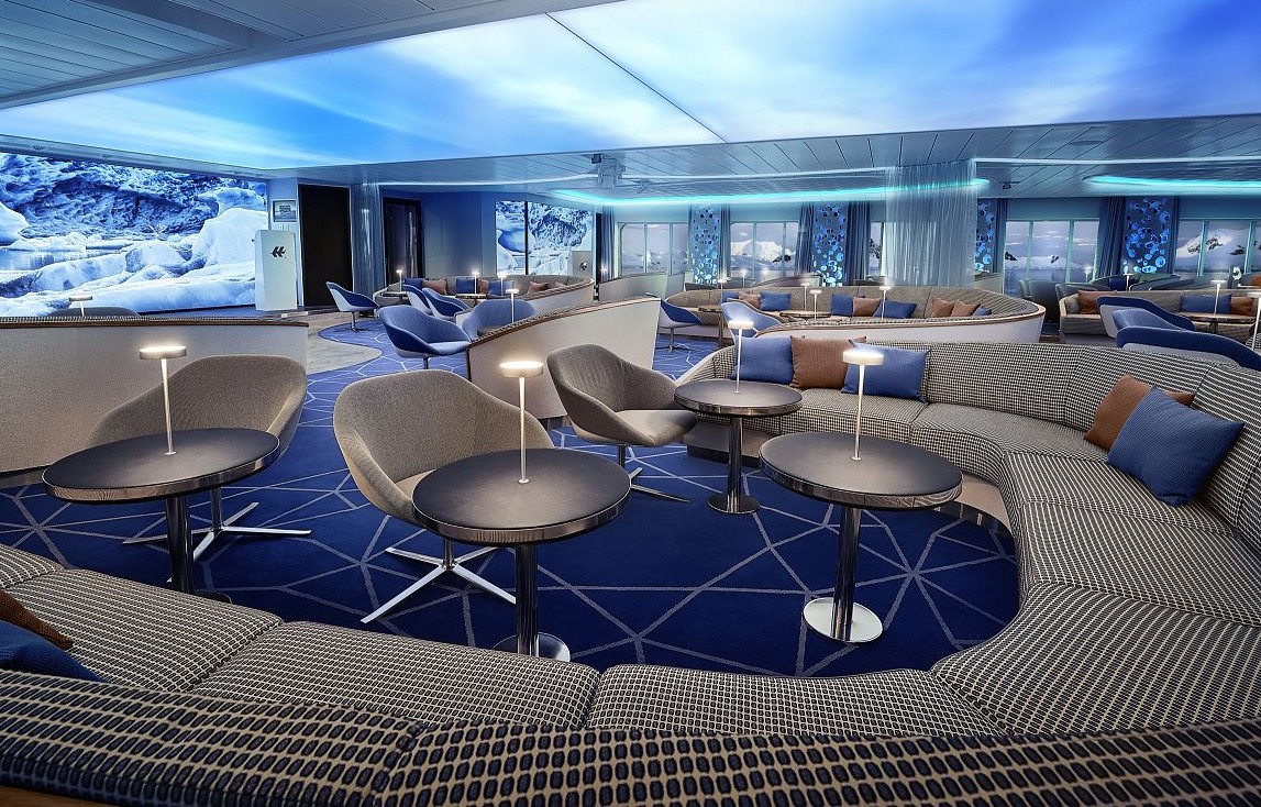 Infolounge an Bord der Hanseatic Antarktis